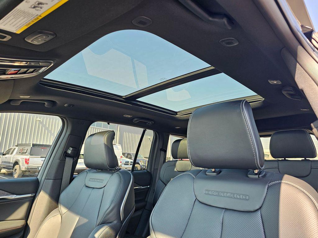 2025 Jeep Grand Cherokee Overland - Photo 26