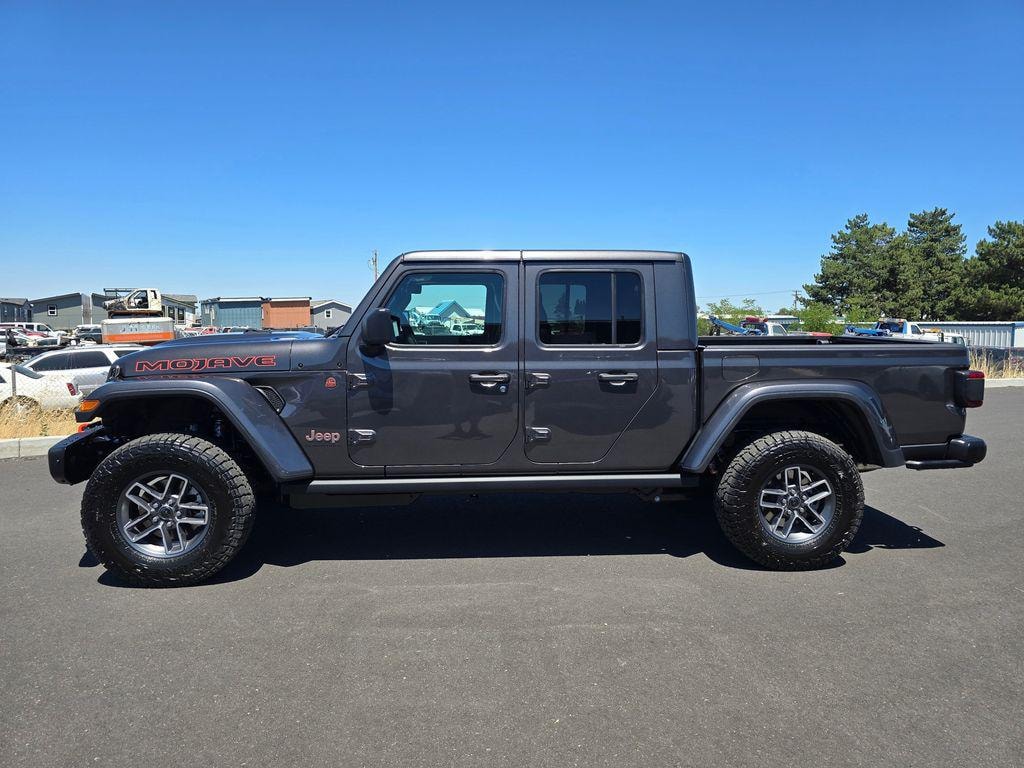 New 2026 Jeep Gladiator MOJAVE X 4X4 Pickup