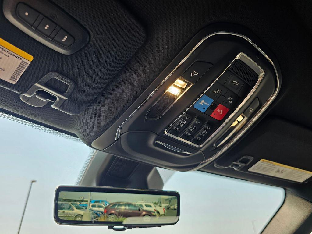 2025 Jeep Grand Cherokee Overland - Photo 25