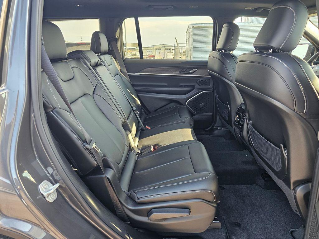 2025 Jeep Grand Cherokee L Limited - Photo 14