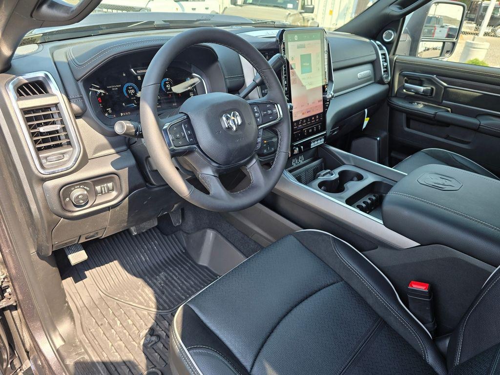 New 2026 Ram 3500 LARAMIE CREW CAB 4X4 8' BOX Pickup