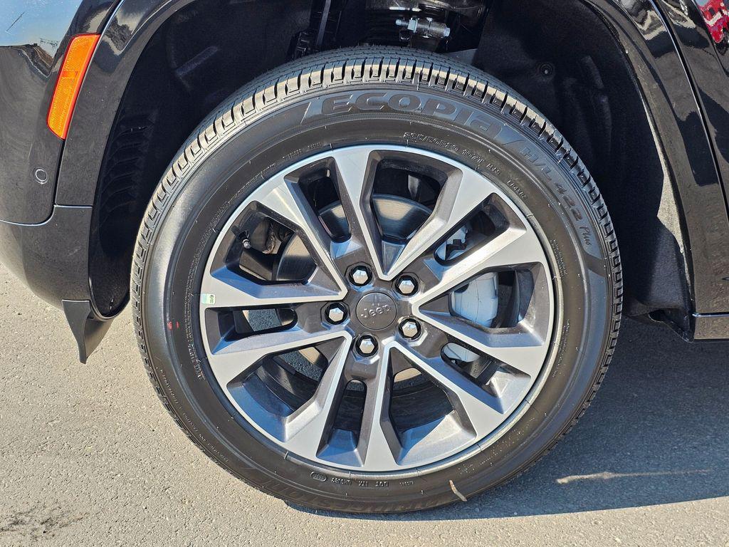 2025 Jeep Grand Cherokee Overland - Photo 8