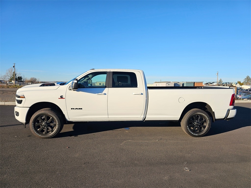 New 2026 Ram 3500 LARAMIE CREW CAB 4X4 8' BOX Pickup