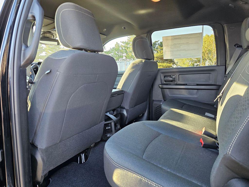 2025 RAM 2500 Tradesman - Photo 11
