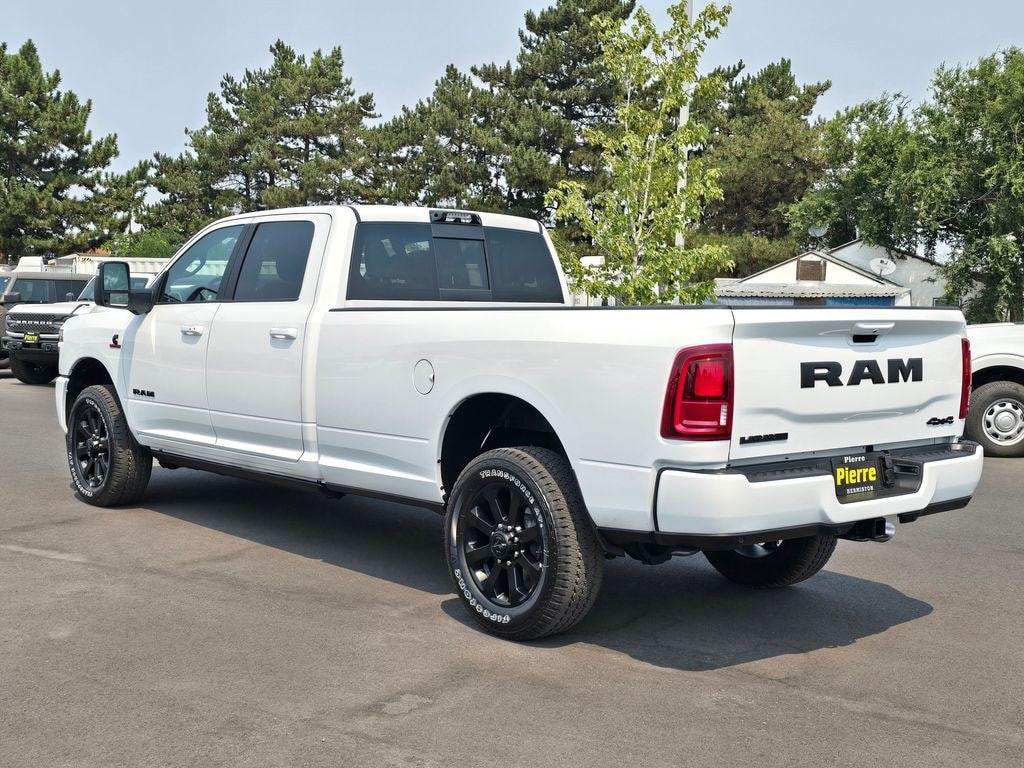 New 2026 Ram 3500 LARAMIE CREW CAB 4X4 8' BOX Pickup