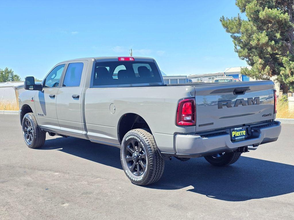 New 2026 Ram 3500 BIG HORN CREW CAB 4X4 8' BOX Pickup