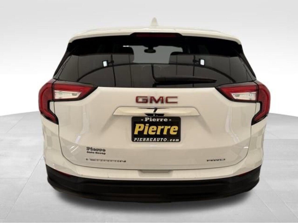 Used 2024 GMC Terrain SLE SUV