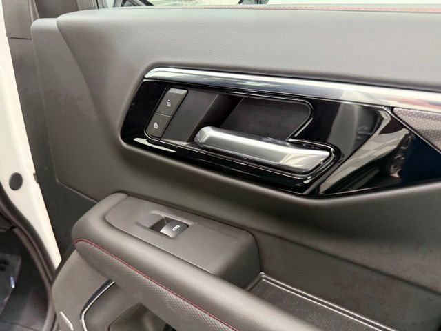 2025 Chevrolet Suburban RST - Photo 26