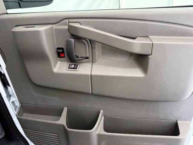 2026 Chevrolet Express Cargo Work Van - Photo 18