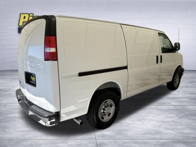 2026 Chevrolet Express Cargo Work Van - Photo 7