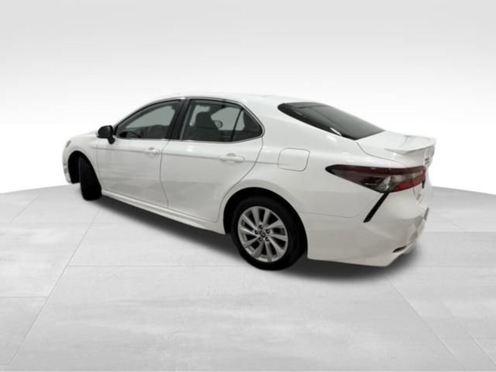 Used 2022 Toyota Camry SE