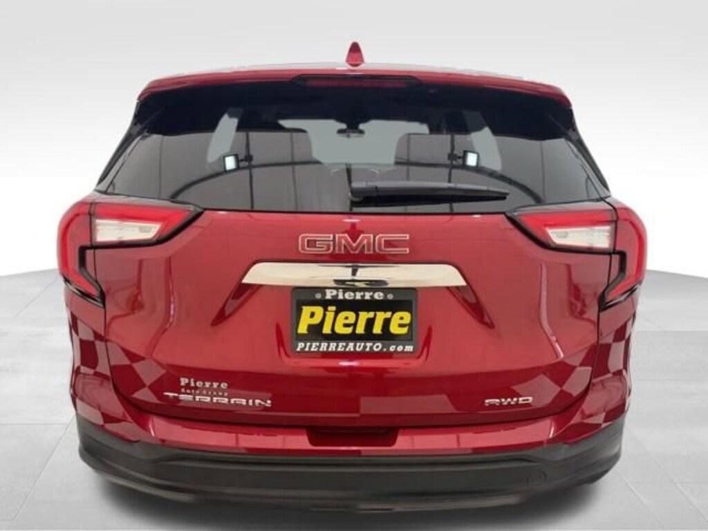 Used 2024 GMC Terrain SLE SUV