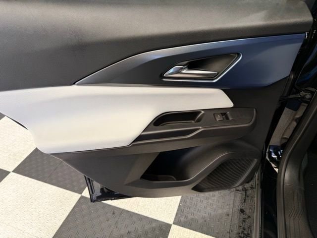 2026 Chevrolet Equinox EV 2LT - Photo 17