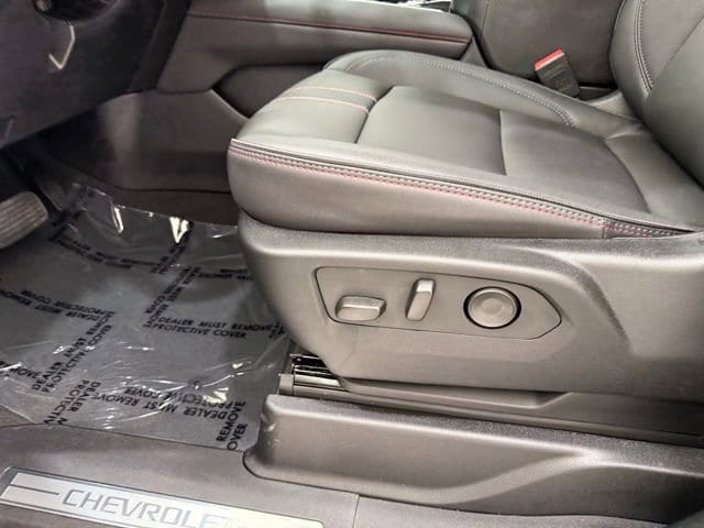 2025 Chevrolet Suburban RST - Photo 16