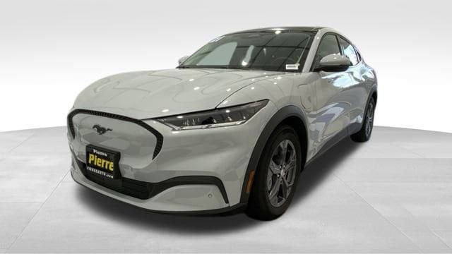 2021 Ford Mustang-Mach-e Select's photo