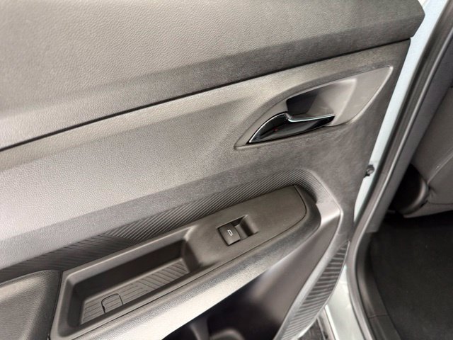 2027 Chevrolet Bolt LT - Photo 29