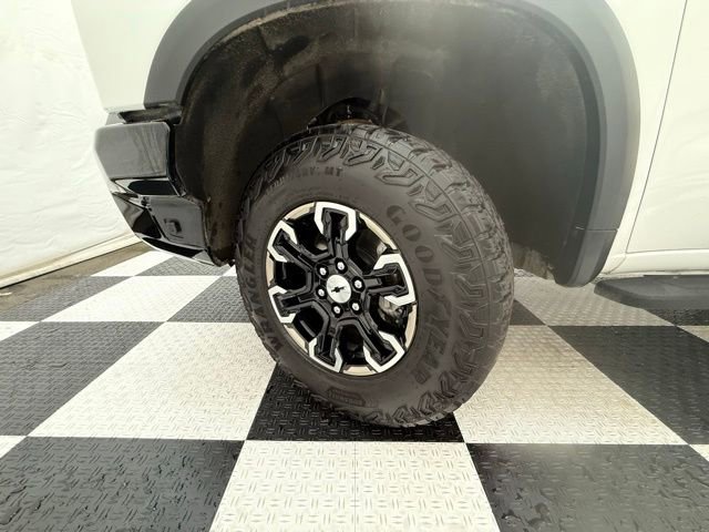 2024 Chevrolet Silverado 1500 ZR2 - Photo 10
