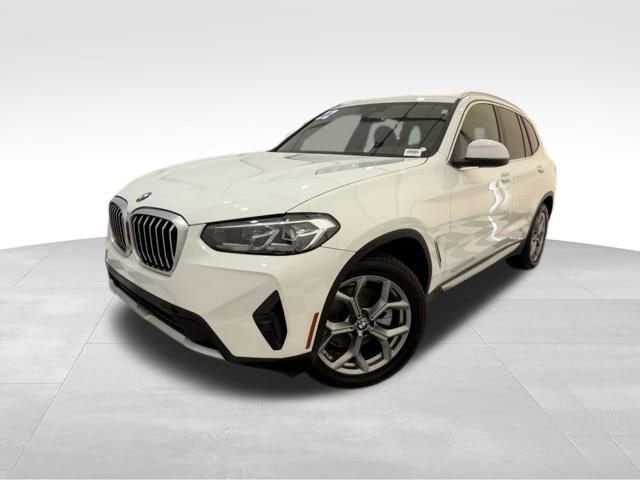 2022 BMW X3 30i's photo