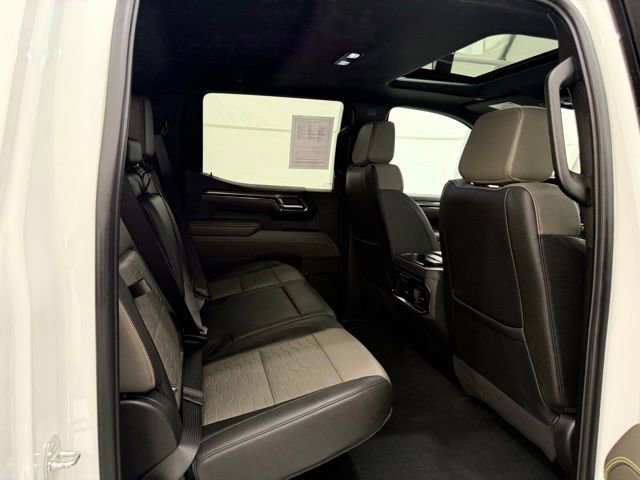 2024 Chevrolet Silverado 1500 ZR2 - Photo 18