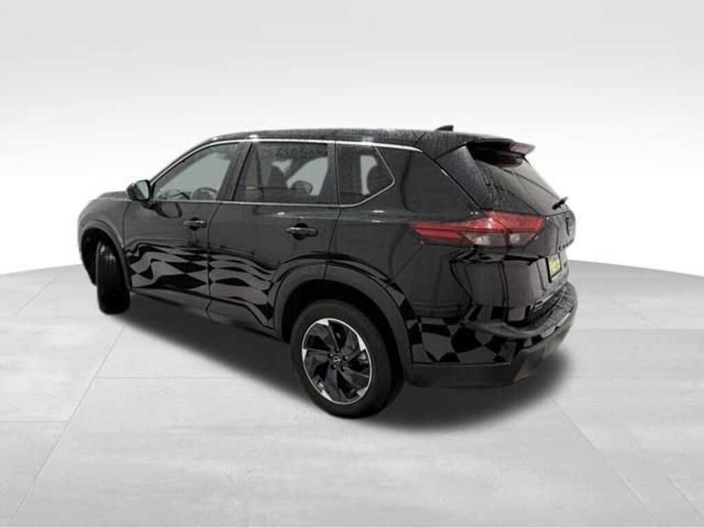 Used 2024 Nissan Rogue SV