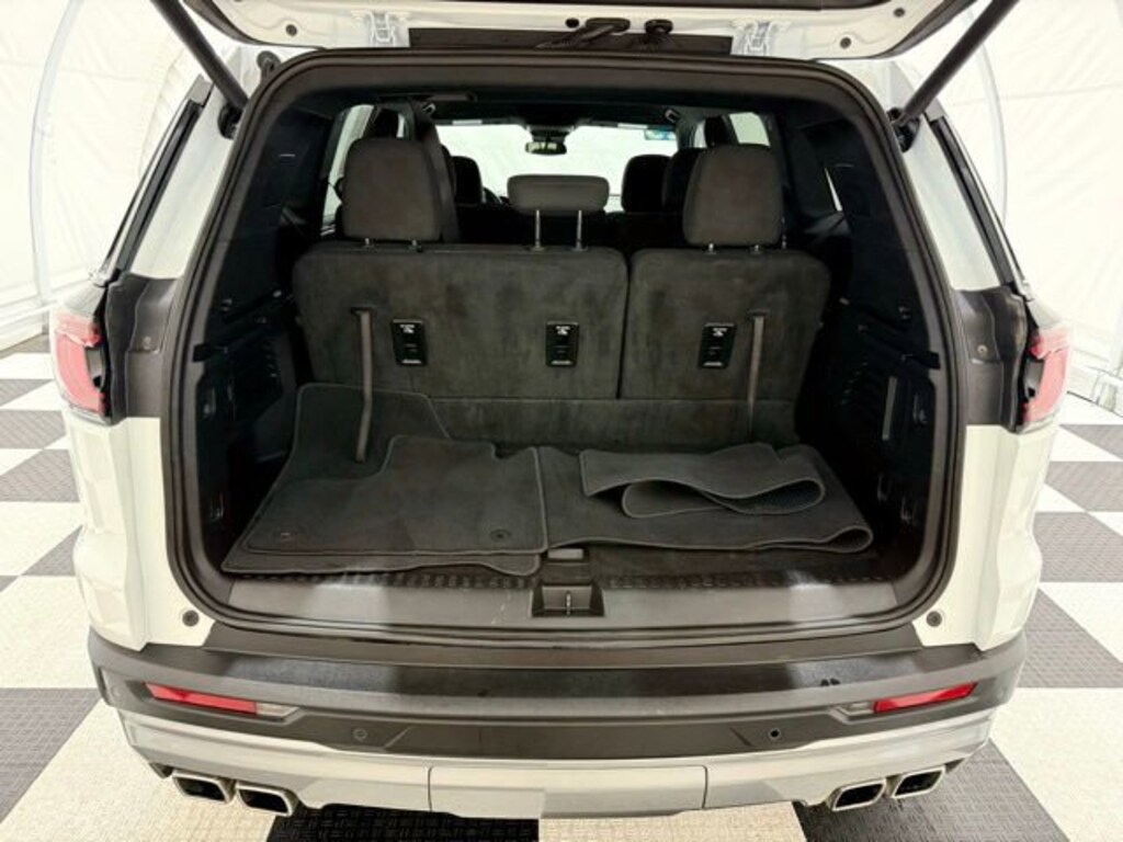 Used 2025 GMC Acadia Elevation SUV