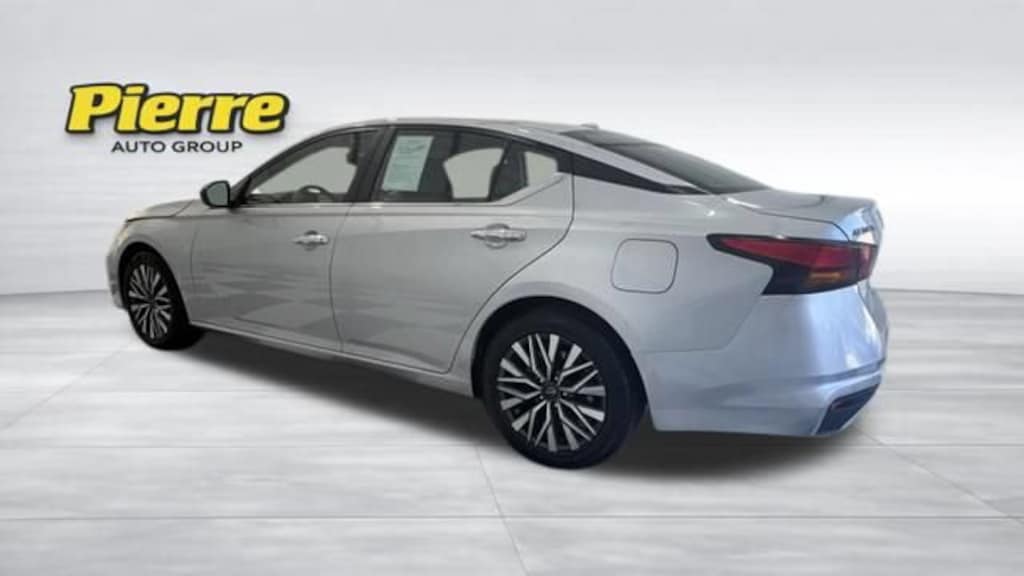 Used 2025 Nissan Altima SV