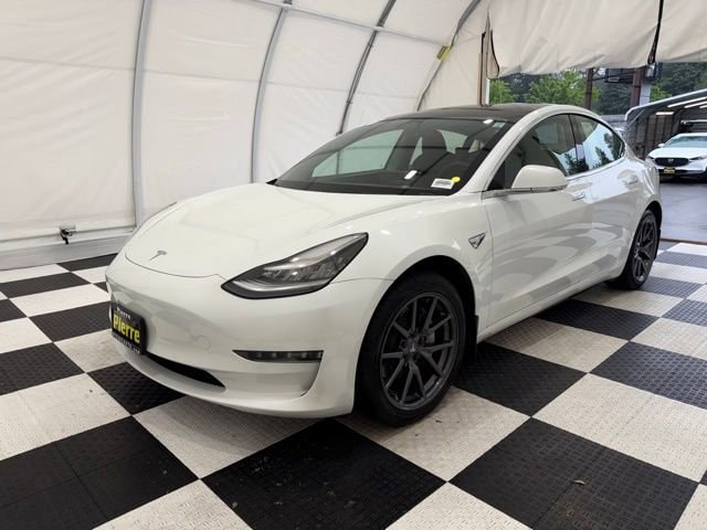 2020 Tesla Model 3 Standard Range Plus's photo