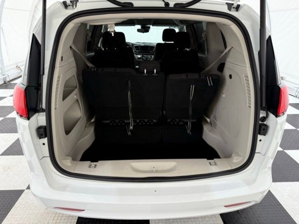 Used 2023 Chrysler Voyager LX