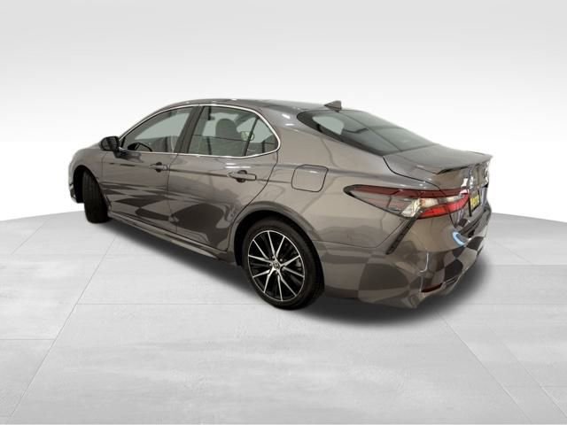 Used 2024 Toyota Camry SE