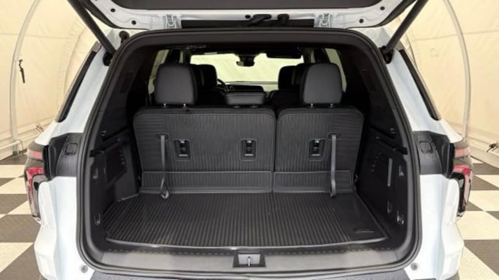 New 2026 Chevrolet Traverse LT SUV
