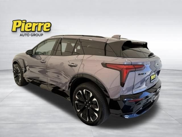Used 2024 Chevrolet Blazer EV RS with VIN 3GNKDCRJ0RS231889 for sale in Seattle, WA