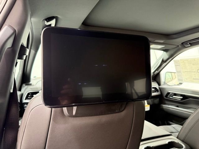 2025 Chevrolet Suburban RST - Photo 20