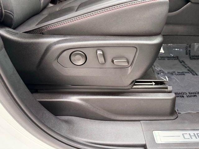 2025 Chevrolet Suburban RST - Photo 24
