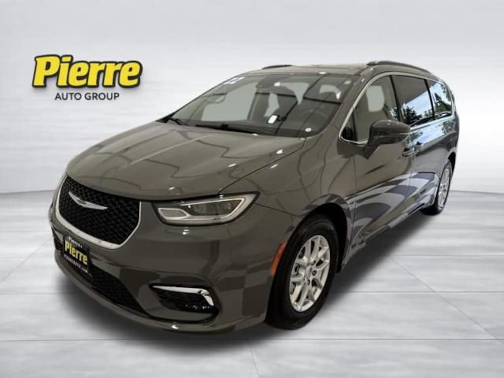 Used 2022 Chrysler Pacifica Touring L