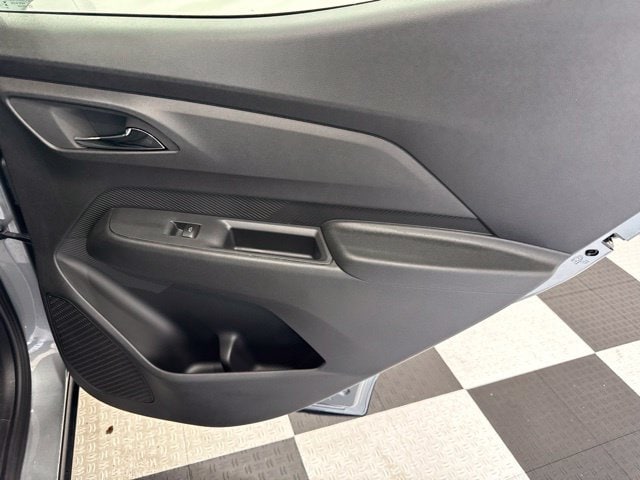 2027 Chevrolet Bolt LT - Photo 24