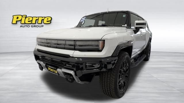 2025 GMC Hummer EV 2X SUV's photo