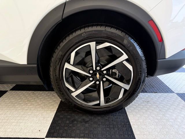 2026 Chevrolet Equinox EV 2LT - Photo 11