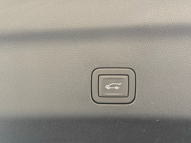 2025 Chevrolet Suburban RST - Photo 6