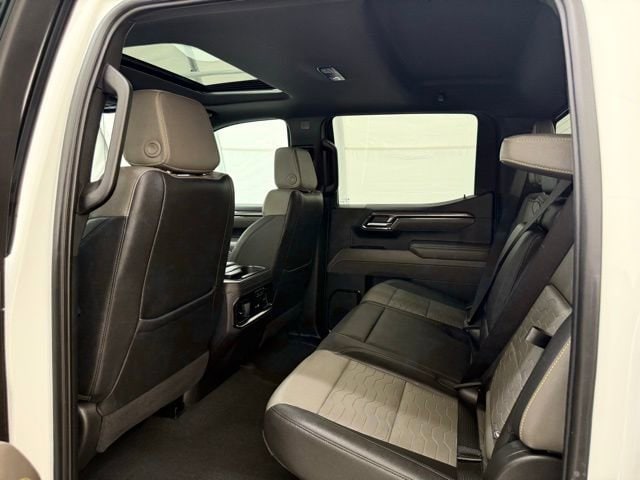 2024 Chevrolet Silverado 1500 ZR2 - Photo 14