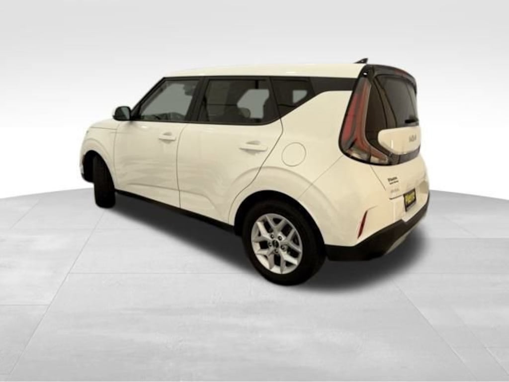 Used 2023 Kia Soul LX