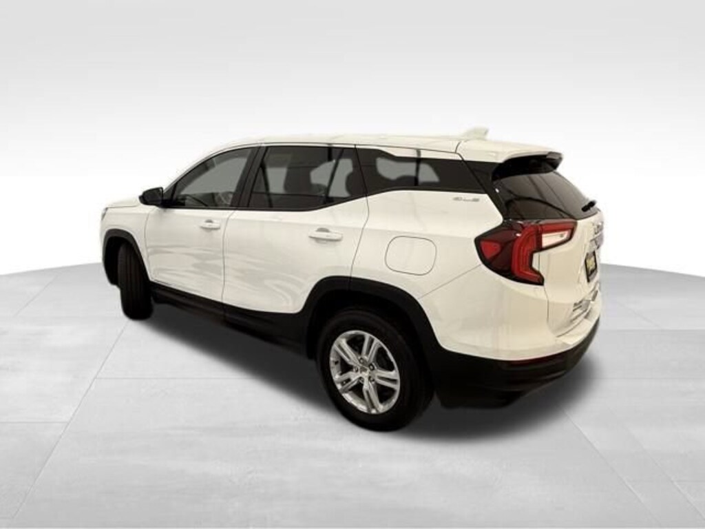 Used 2024 GMC Terrain SLE SUV