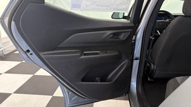 2027 Chevrolet Bolt LT - Photo 18
