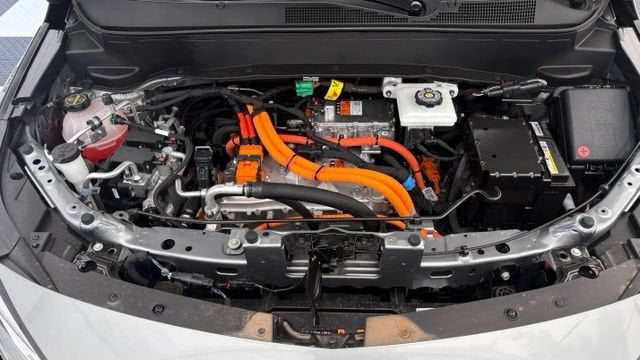 2027 Chevrolet Bolt LT - Photo 8