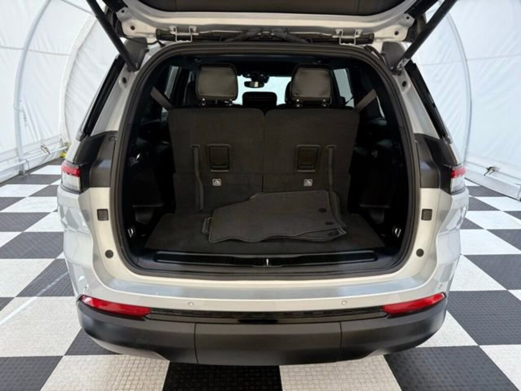 Used 2024 Jeep Grand Cherokee L Altitude