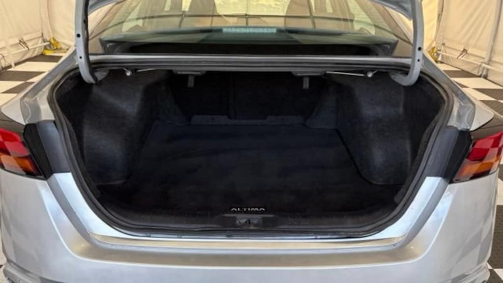 Used 2025 Nissan Altima SV