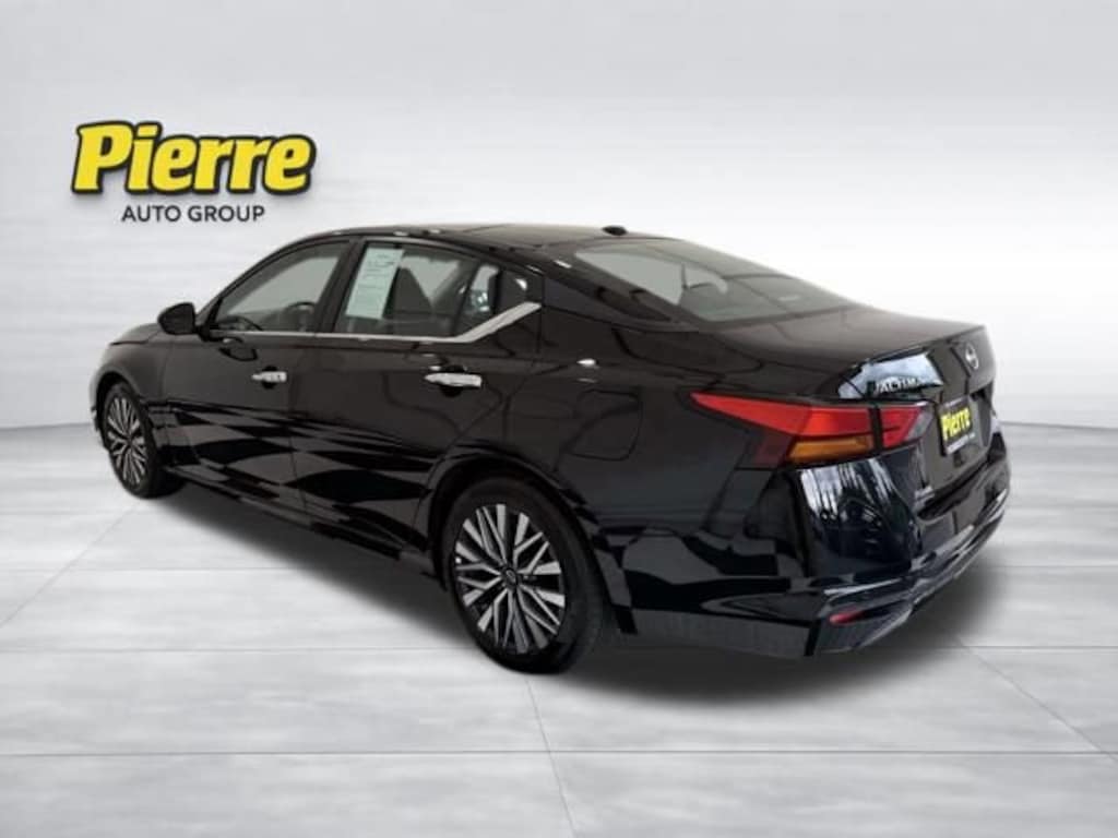 Used 2025 Nissan Altima SV