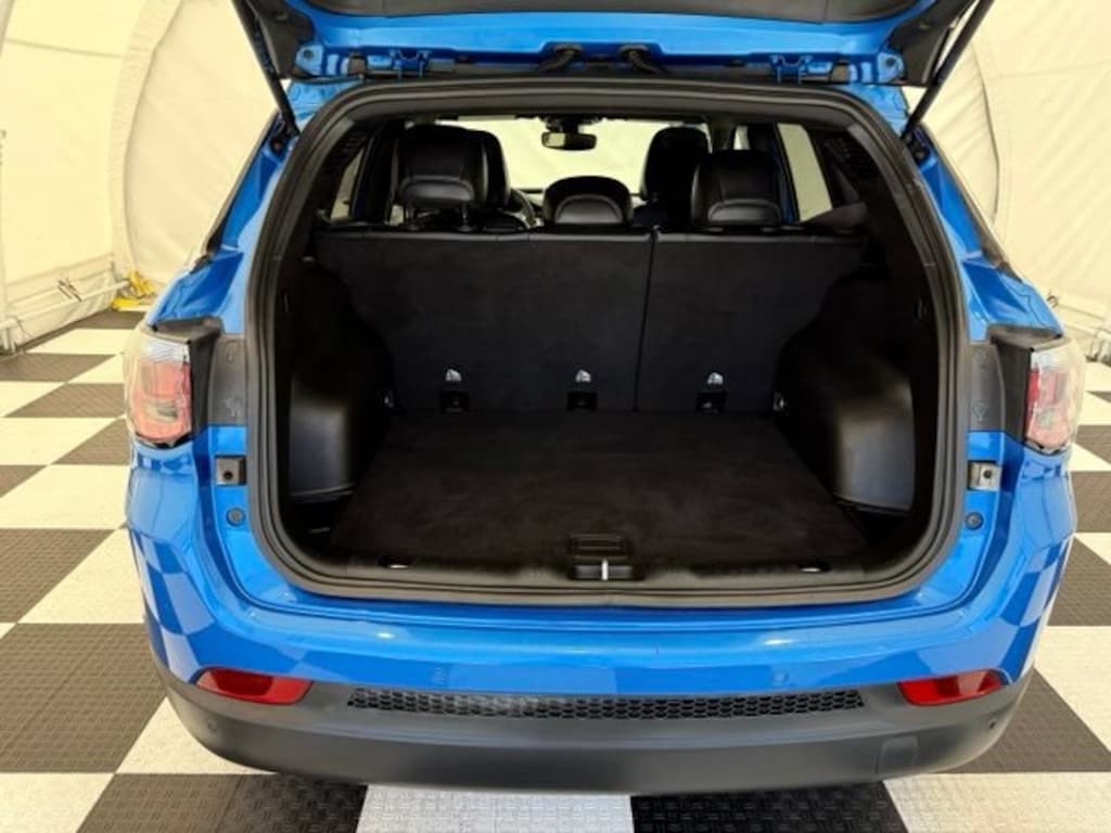 Used 2025 Jeep Compass Limited