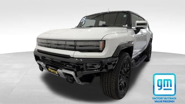 2025 GMC Hummer EV 2X SUV's photo