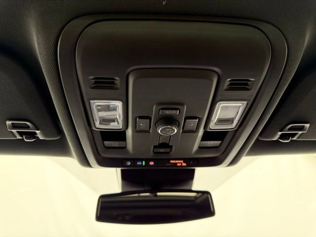 2025 Chevrolet Suburban RST - Photo 47