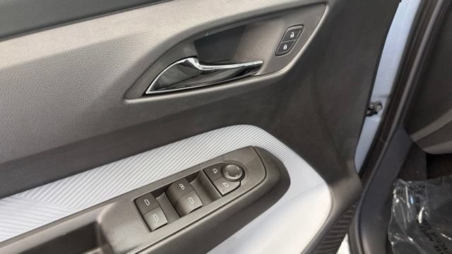 2027 Chevrolet Bolt LT - Photo 17